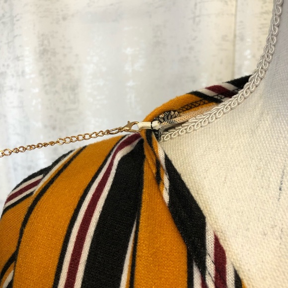 Short Sleeve Midi Dress - Picture 3 of 6